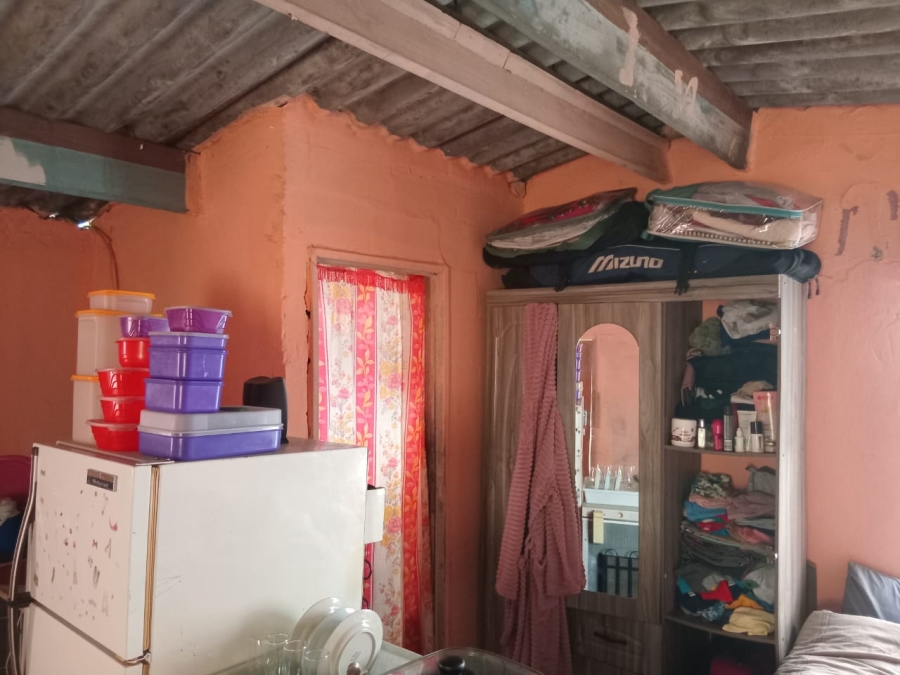 1 Bedroom Property for Sale in Kwanonqaba Western Cape